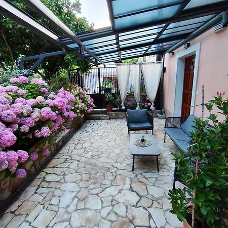 Vacation House Orange Велі-Лошинь Екстер'єр фото