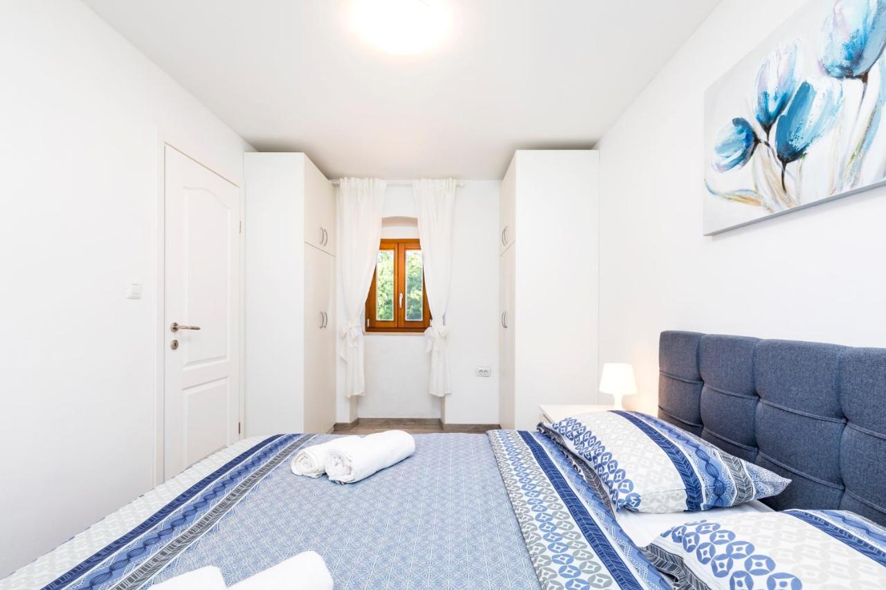 Vacation House Orange Велі-Лошинь Екстер'єр фото