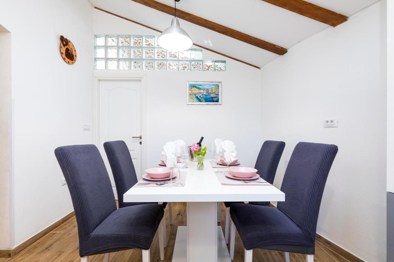 Vacation House Orange Велі-Лошинь Екстер'єр фото