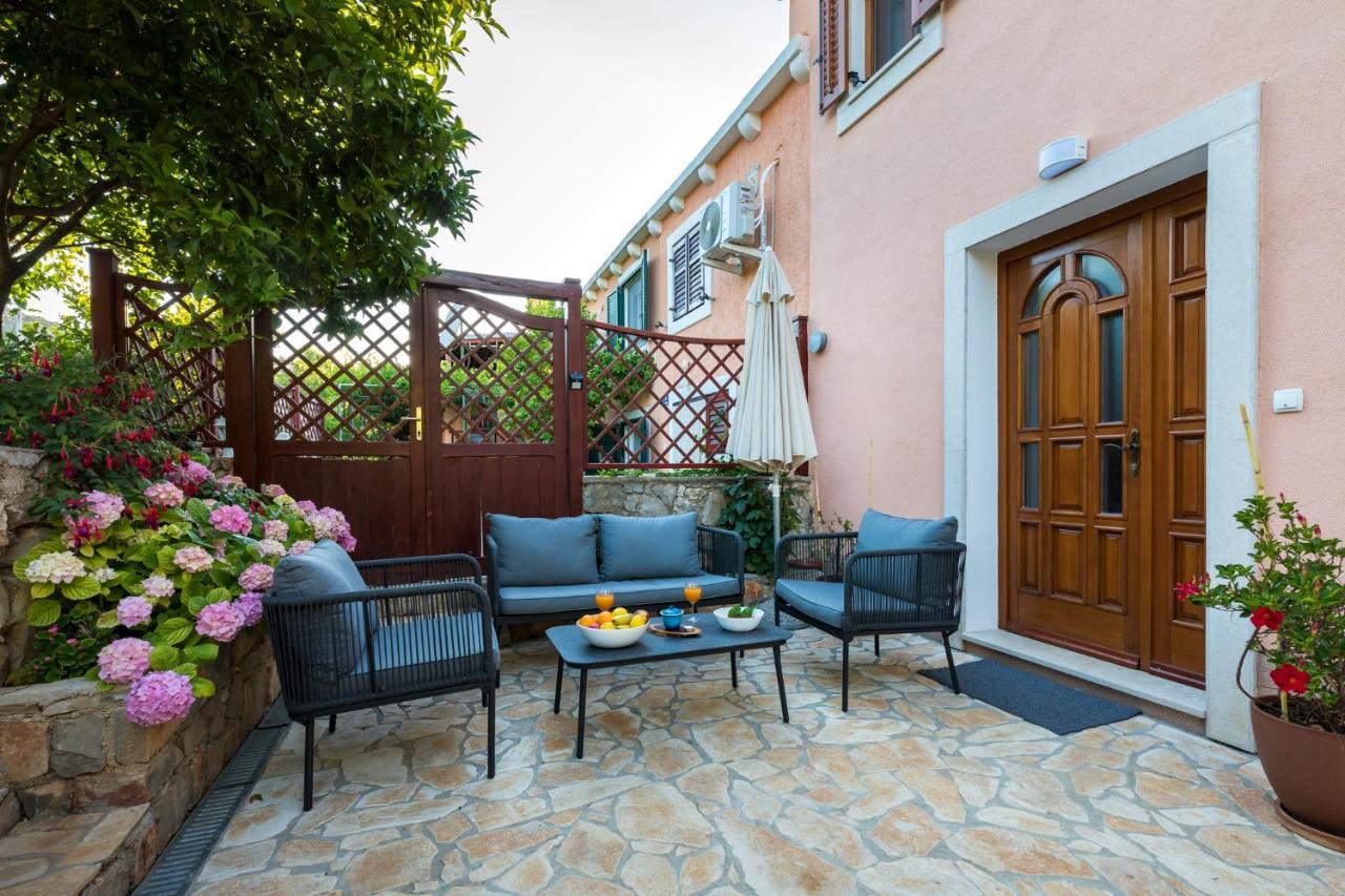 Vacation House Orange Велі-Лошинь Екстер'єр фото