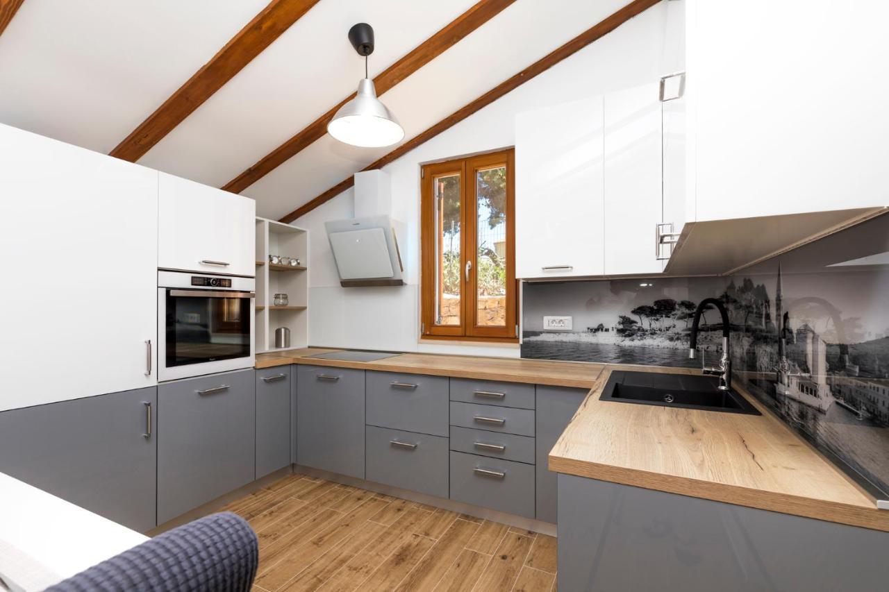 Vacation House Orange Велі-Лошинь Екстер'єр фото