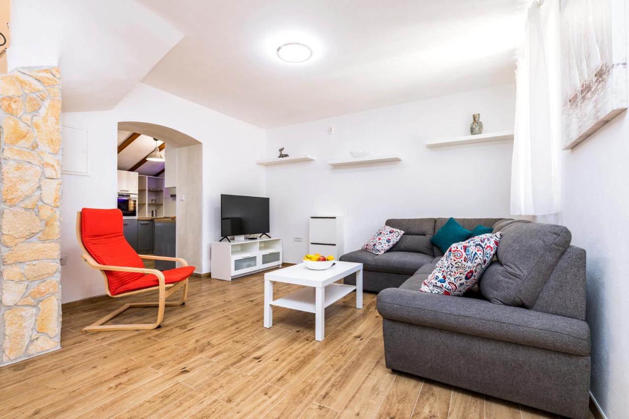 Vacation House Orange Велі-Лошинь Екстер'єр фото